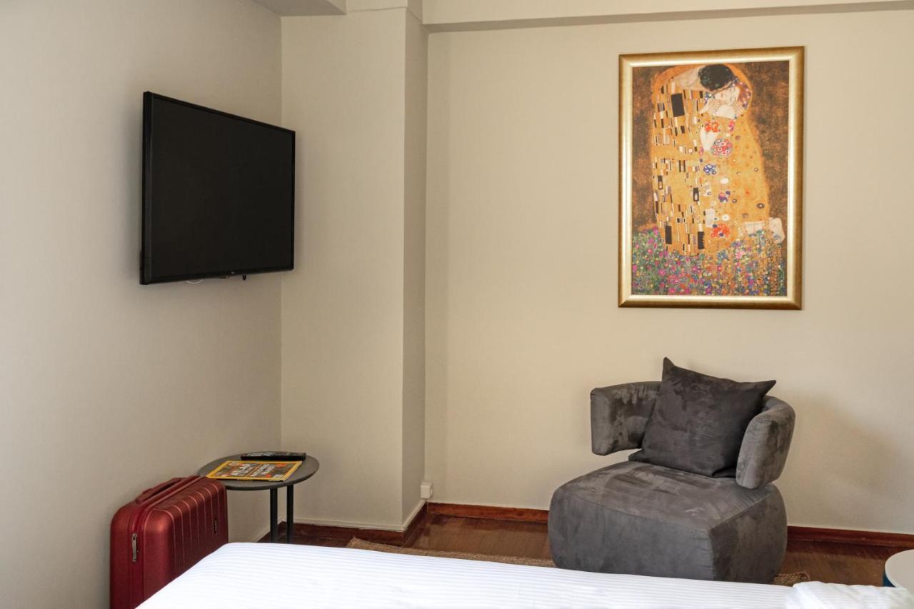Aeolos Luxury Suites Athena Bagian luar foto