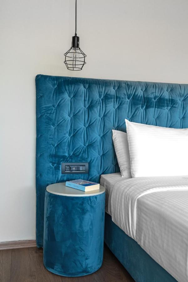 Aeolos Luxury Suites Athena Bagian luar foto