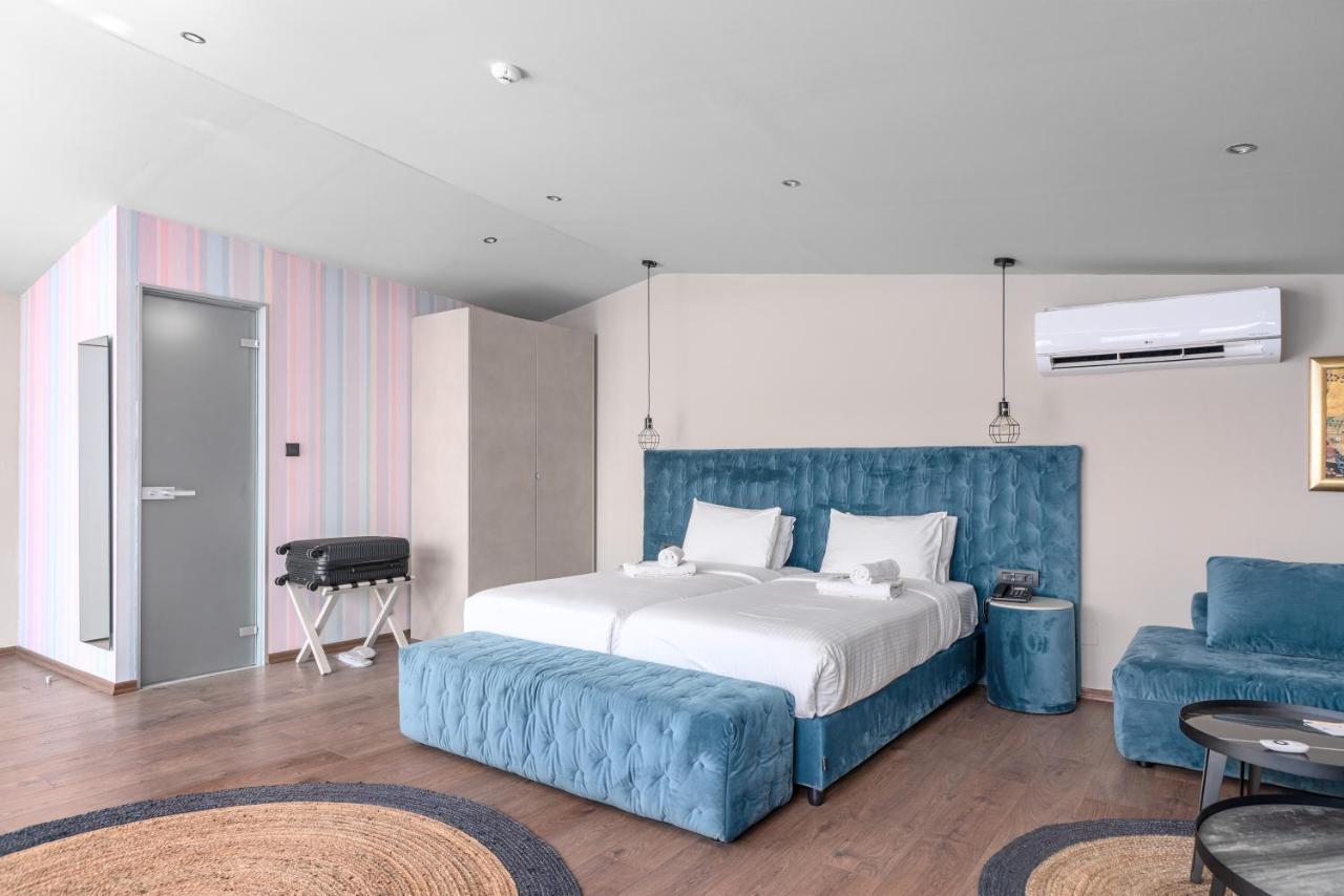 Aeolos Luxury Suites Athena Bagian luar foto